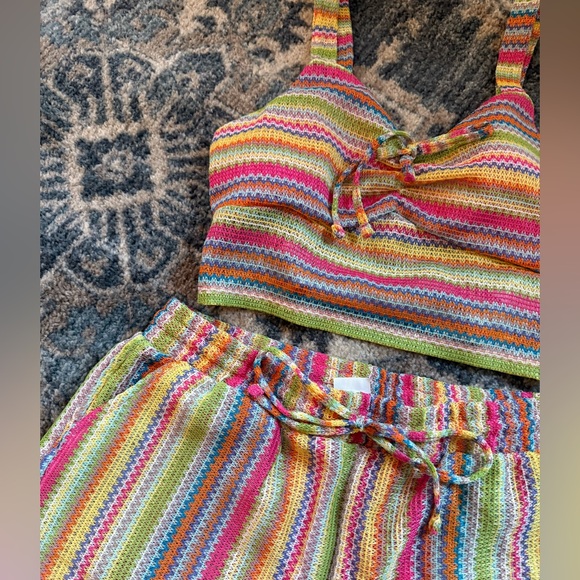 Two Piece Boho Striped Crochet Top and Shorts Set - Picture 5 of 6